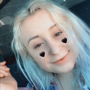 Meet your Posher, Crystal